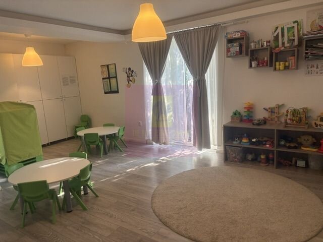 Vila D+P+1+M cu teren 446 mp Drumul Sarii.