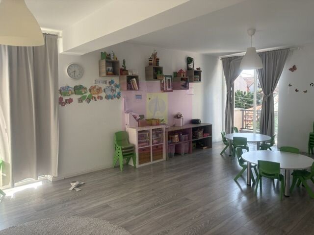 Vila D+P+1+M cu teren 446 mp Drumul Sarii.